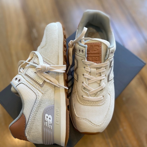 New Balance Angora With Faded Mahogany 